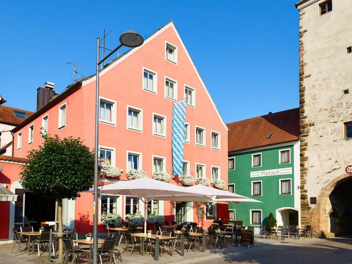 Gasthof-Hotel Pietsch Freystadt Exterior foto